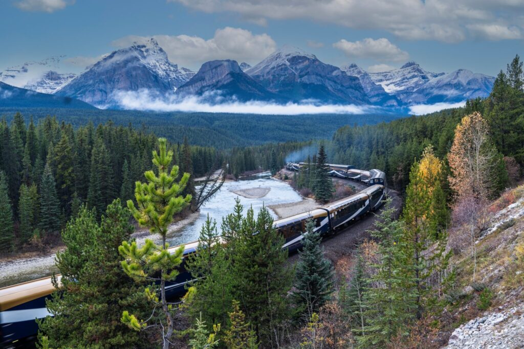 04142e62 rocky mountaineer 2 shutterstock photo credits supavadee butradee scaled