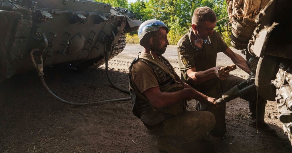 240816 ukraine troops tank wc 0941 1a3b58