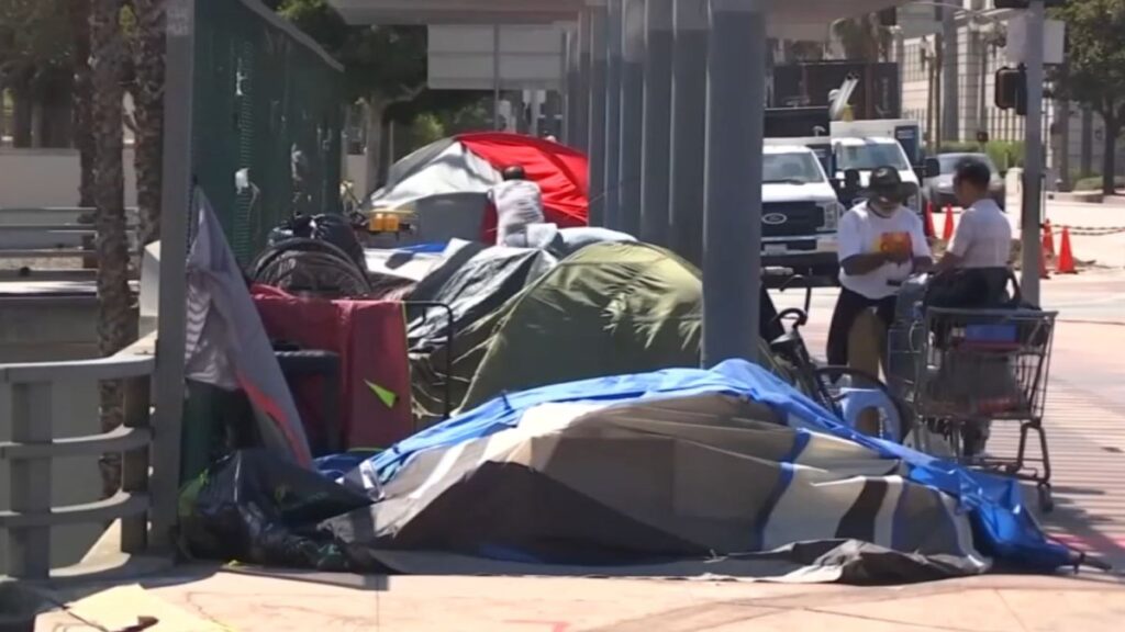 homeless encampment costa mesa 1