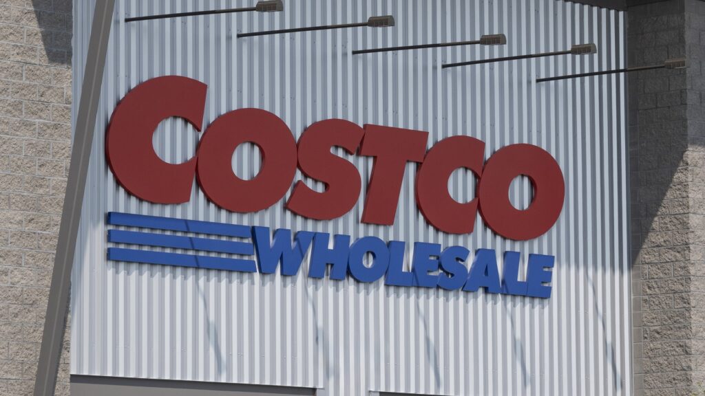 costco storefront August 2024 iStock 2165725120