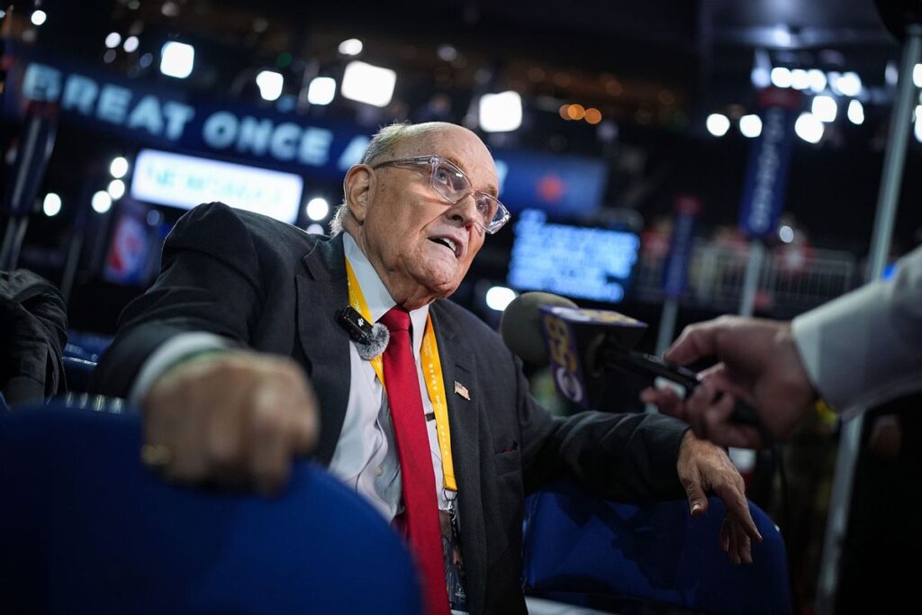 rudy giuliani 2162315558