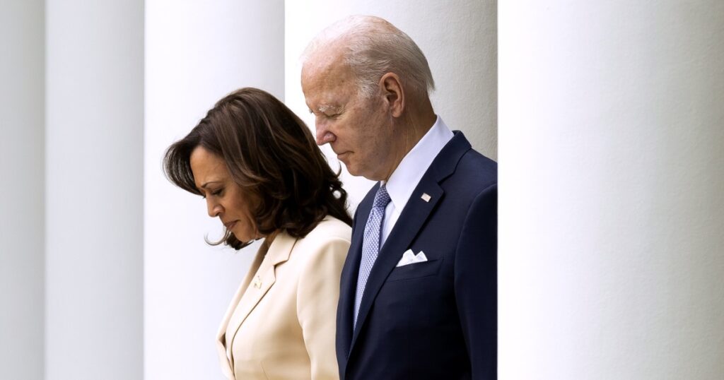 240927 kamala harris joe biden cs eb18c1