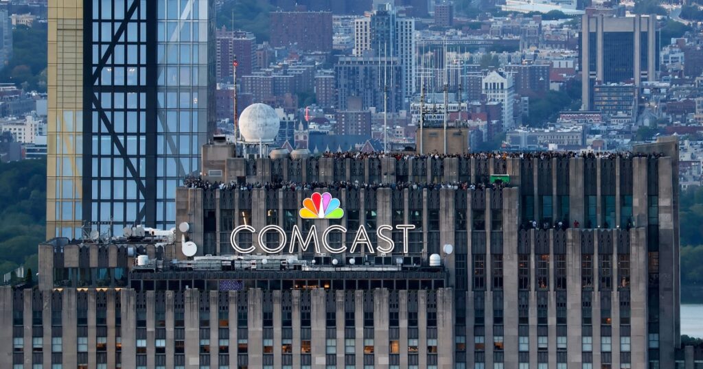 241119 nyc comcast nbc 30rock building 2023 ac 1005p 4c114b