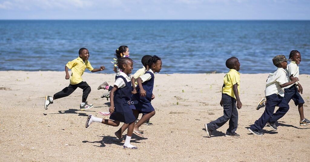 children running jpg.tmb 1200v