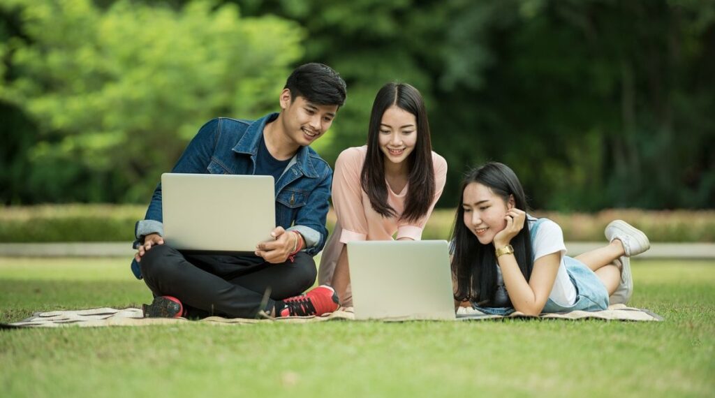 students with computers e1734477745999