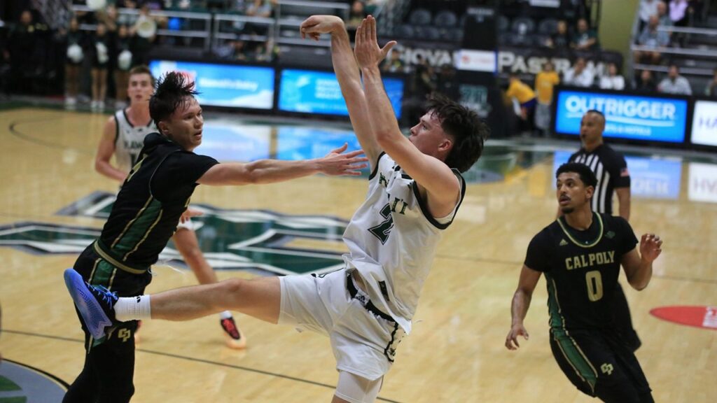 Hawaii basketball beattie CalPoly HI 0104