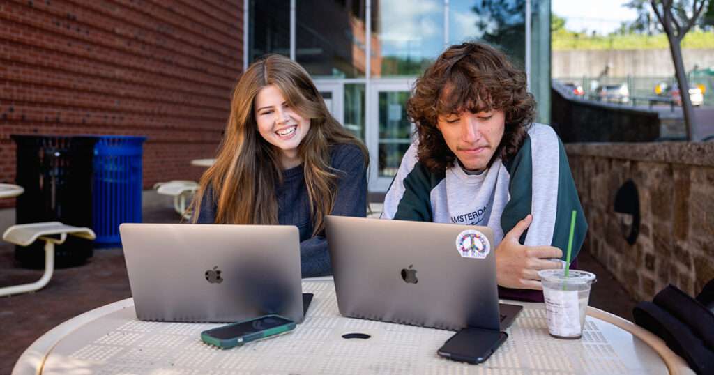 students online 1200x630