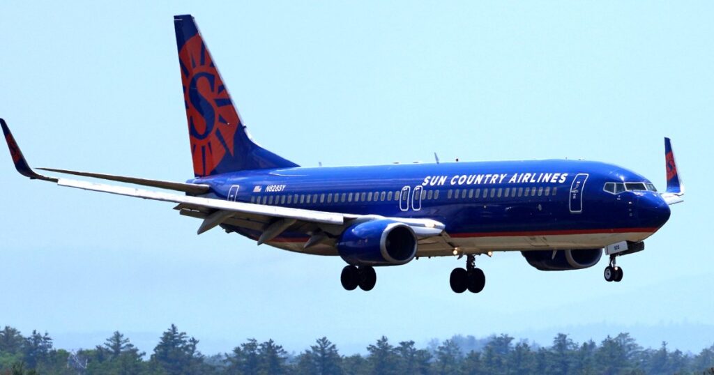 250305 sun country airlines jet plane 2023 ac 1050p 11fd29