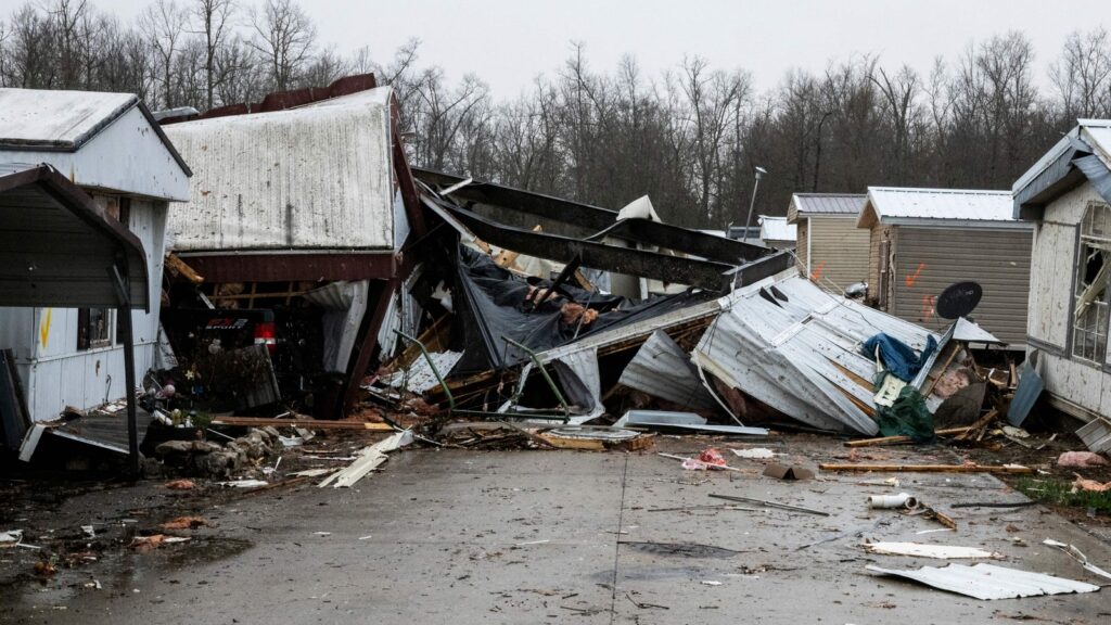 US TORNADOES RIP THROUGH MISSOURI 9 1742086834271 1742086843612